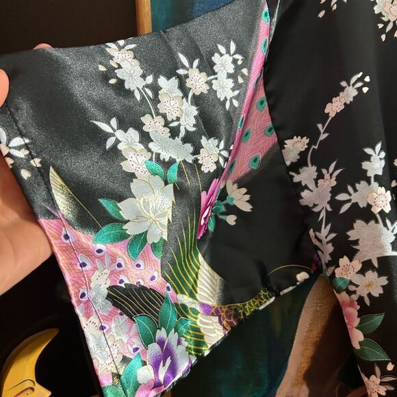 Vintage Floral Black and Pink Women's Satin Asian Robe Medium - Picture 13 of 16